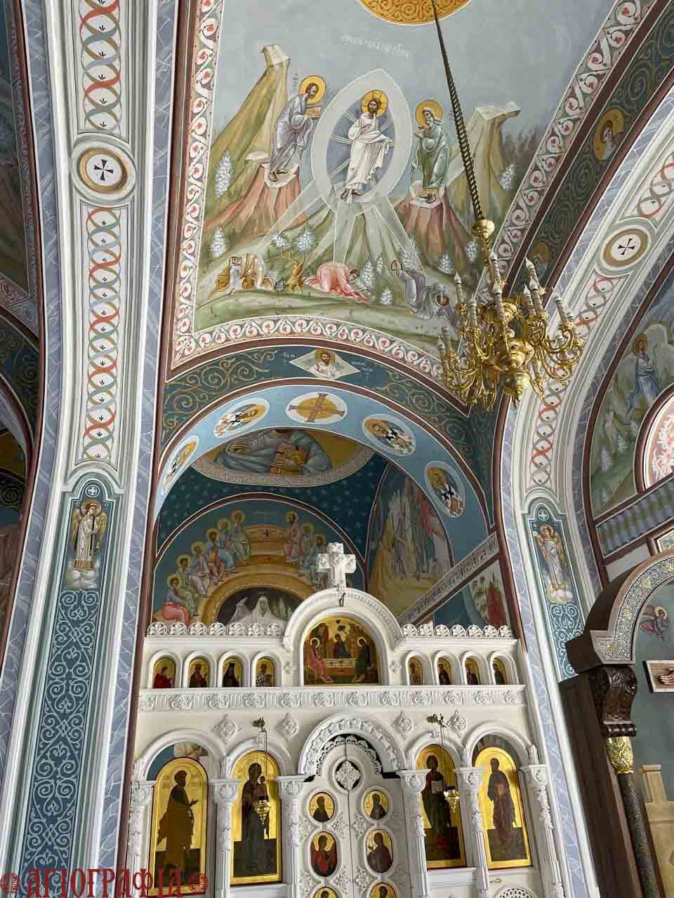 Общий вид восточной части четверика храма Калужской иконы Пресвятой Богородицы, г. Калуга