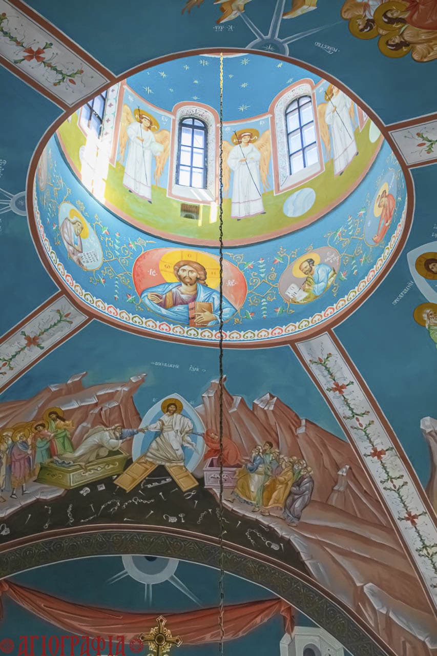 Фрагменты росписей в куполе храма Всех скорбящих Радость, г. Лангепас.