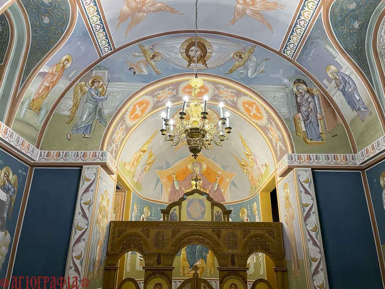 Росписи на восточной стене и в алтаре. Храм Новомучеников Коми, город Ухта.