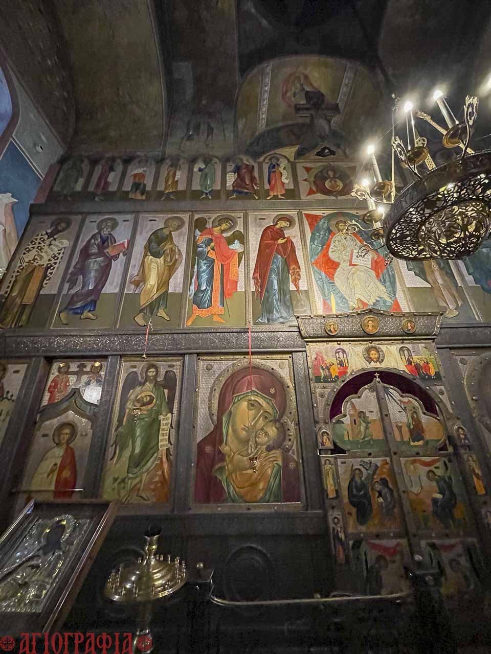 Общий вид на иконостас храма святителя Василия Великого на Горке, г. Псков